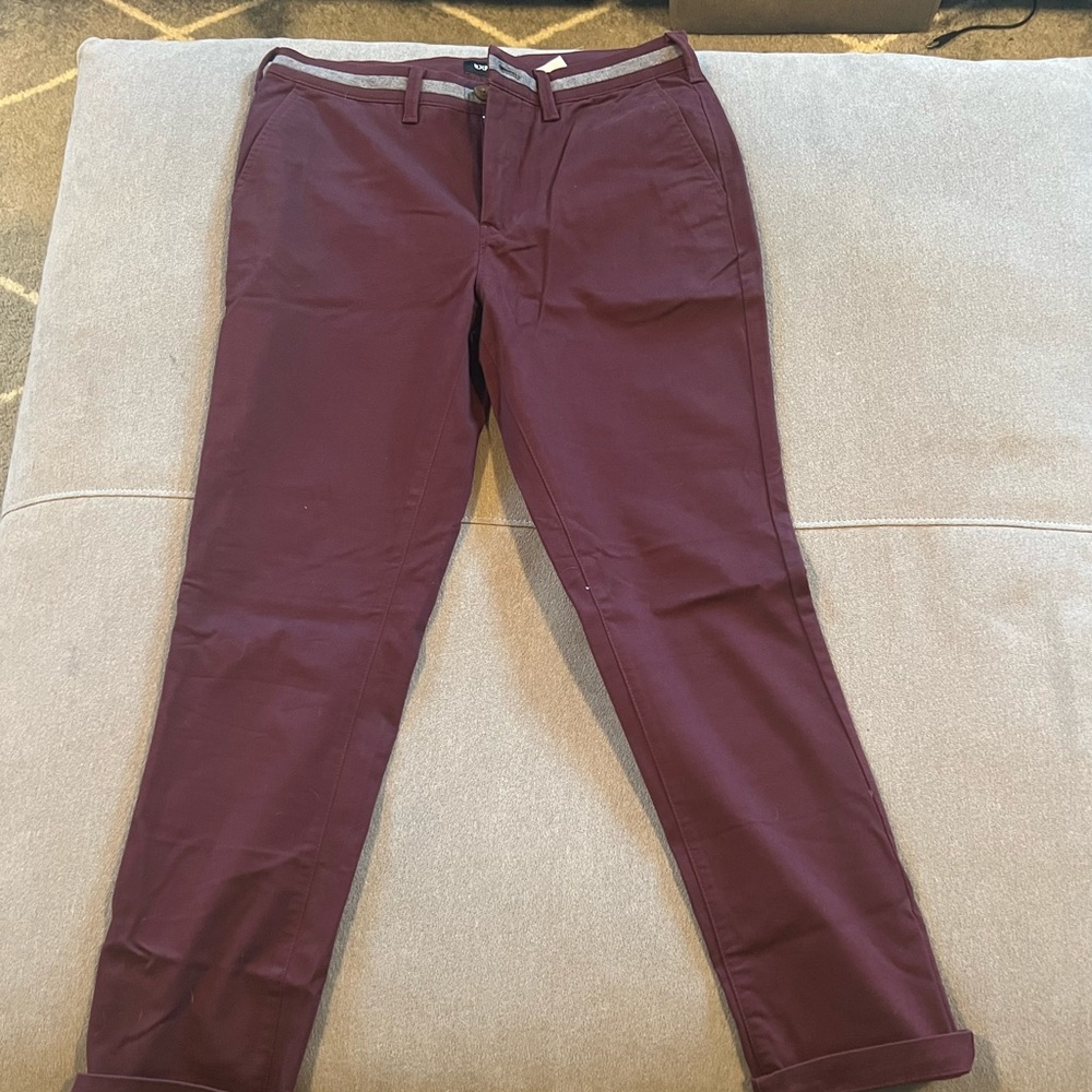 Men’s Express Maroon Chino pants size 30x30